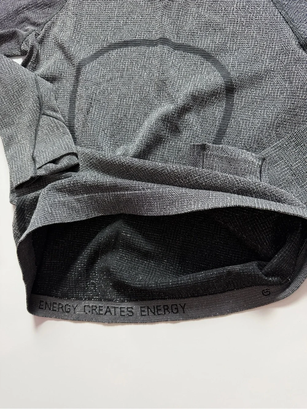 Lululemon Swiftly Tech Long-Sleeve Shirt 2.0 *Waist Length, Size 6